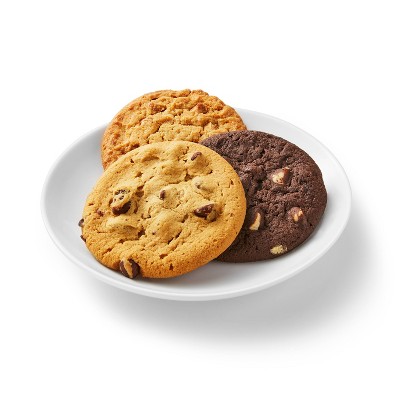 Variety Pack Cookies made with Nestle Toll House - 28.2oz/20ct - Favorite Day™