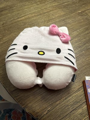 Set Viaggio Hello Kitty – Cuscino Per Il Collo E Coperta In Pile 114x152 Cm – Con Adesivi E Libro Attività