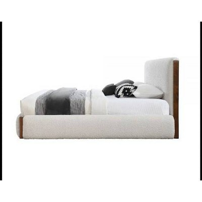 Sandro King White Boucle Upholstered Bed with Walnut Frame