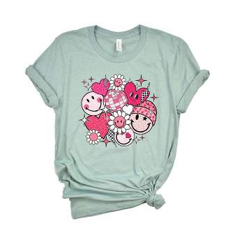 Simply Sage Market Women's Pink Flower Hearts Short Sleeve Graphic Tee