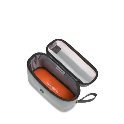 SWISSGEAR Travel Dopp Kit - Gray: Zipper Closure, Handle, Multiple Compartments