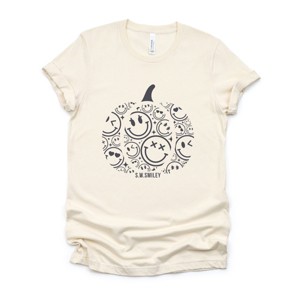Simply Sage Market S.W.Smiley Pumpkin Outline Short Sleeve Tee - 1 of 4