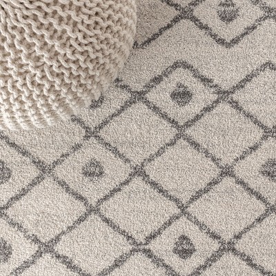 Moroccan-Inspired Cream & Gray Synthetic Area Rug - Easy Care, 3x5 Feet