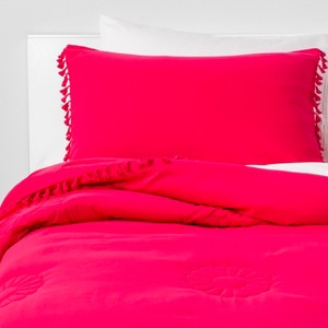 2pc Twin Embroidered Tassel Comforter Set Pink - Pillowfort
