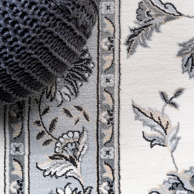 Elegant Cream/Light Gray Synthetic Cottage Rug 4' x 6'