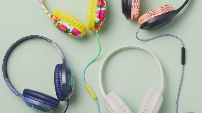 Wired On-Ear Headphones - heyday&#8482; with Ameen Taahir, 2 of 8, play video