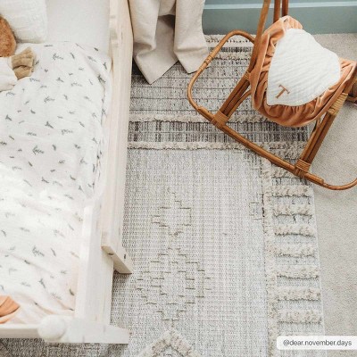 Amaga Gray and Cream High-Low Polyester Runner Rug