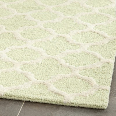 Light Green and Ivory Hand-Tufted Wool Rectangular Rug, 5' x 8'