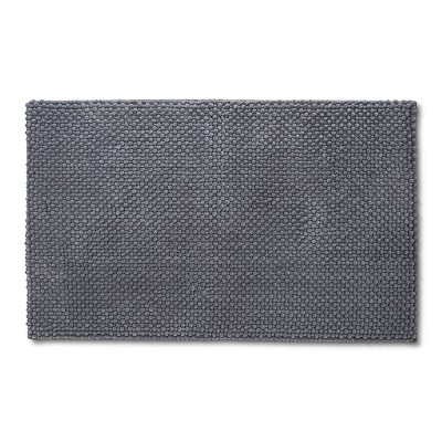 gray bath mat