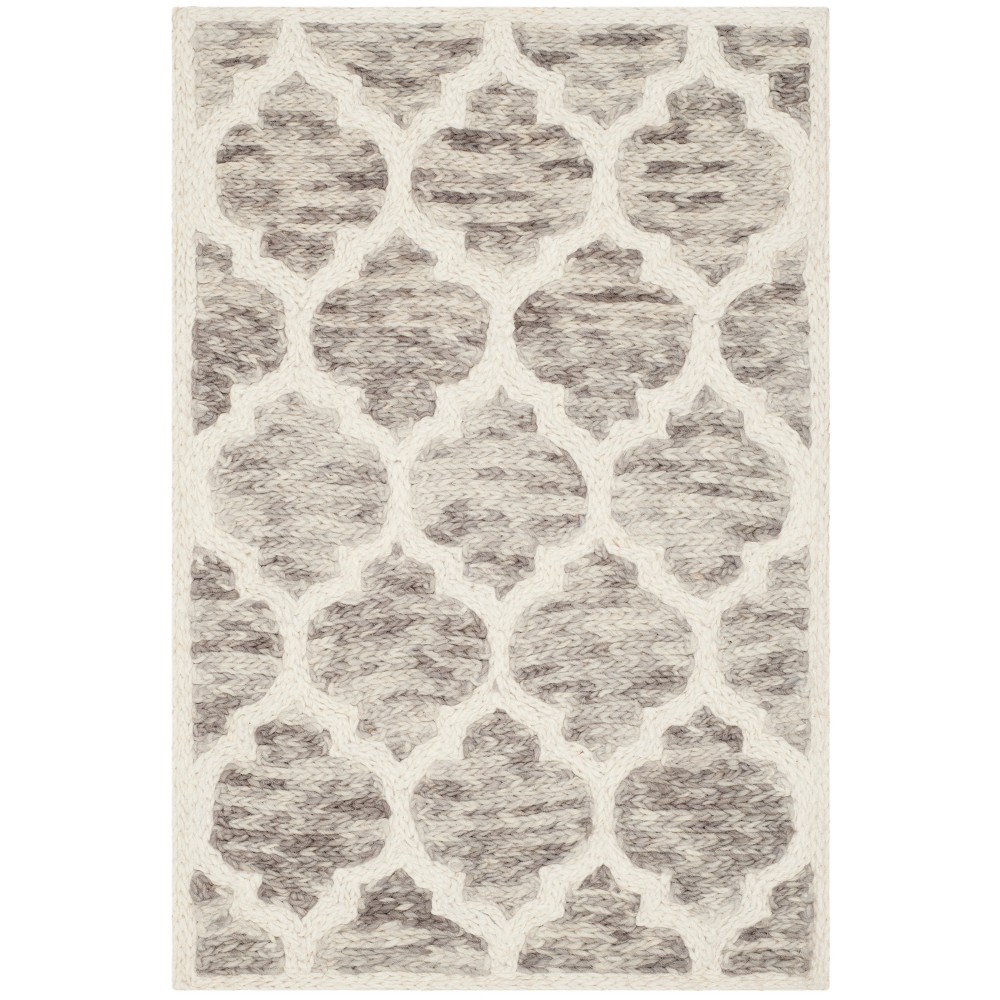 2'x3' Loomed Quatrefoil Design Accent Rug Gray - Safavieh