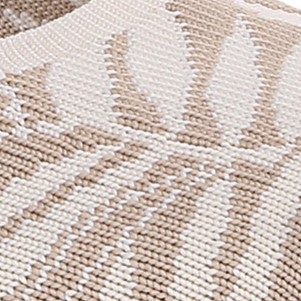 beige/eggnog leaf print