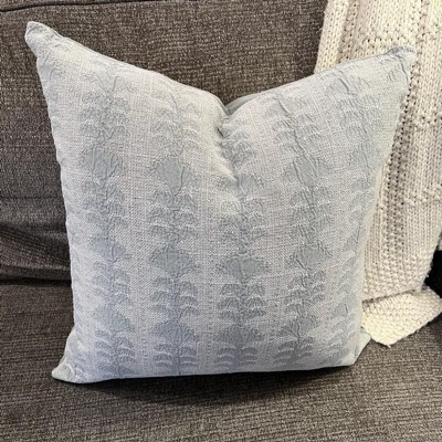 Kelly Pewter Accent Pillow – Room 422