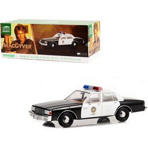 1986 Chevrolet Caprice Black and White LAPD "MacGyver" (1985-1992) TV  "Artisan Collection" 1/18 Diecast Model Car by Greenlight - 1 of 3