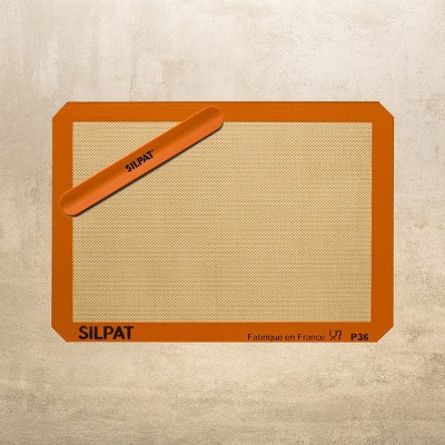 Silpat #1 Non-Stick Mold, Handcrafted in France Since 1965, Trusted by Chefs, Certified Food Safe (Half Size Baking Mat & Sil-band)