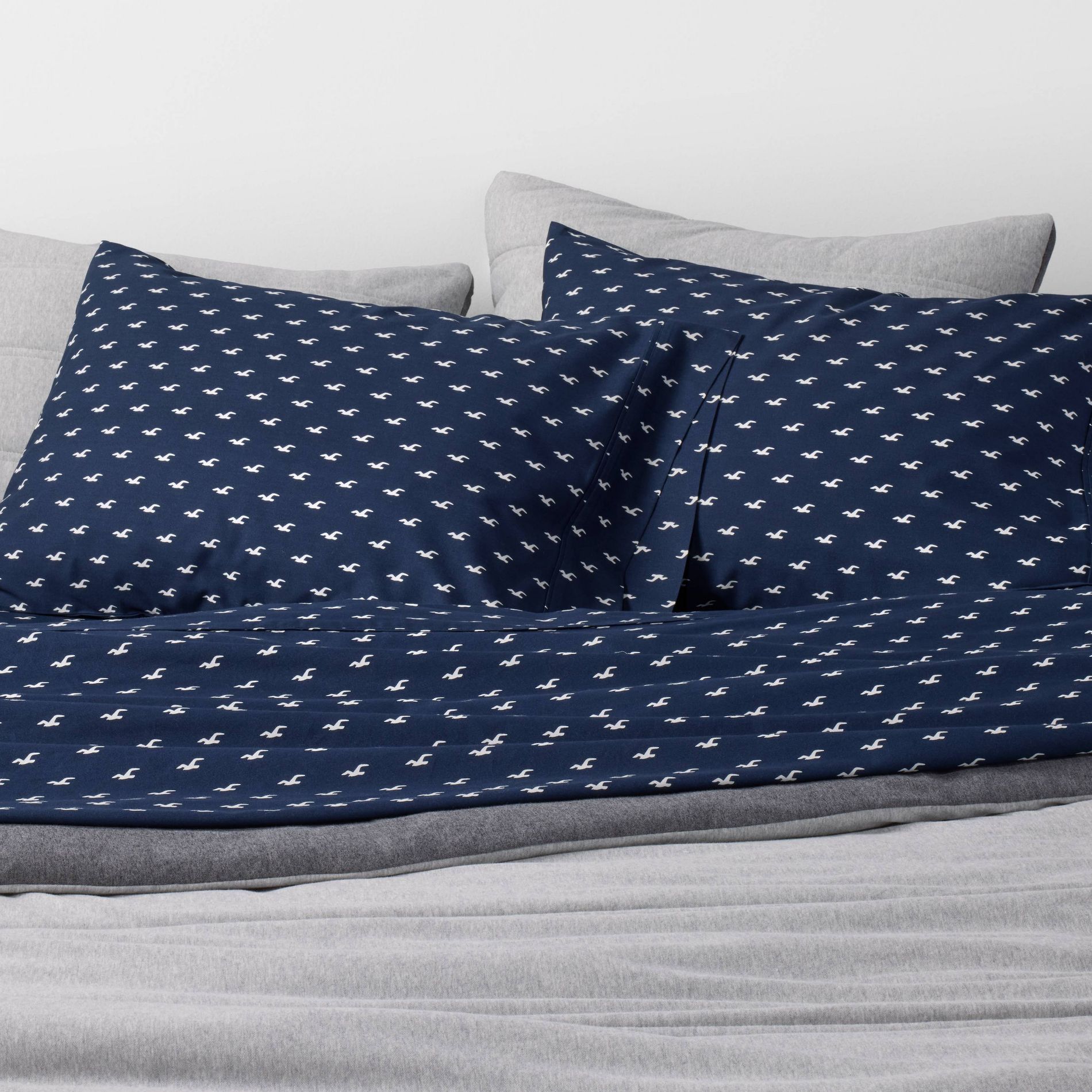 Full Percale Seagull Sheet Set Navy Blue - The Hollister Collection at Target