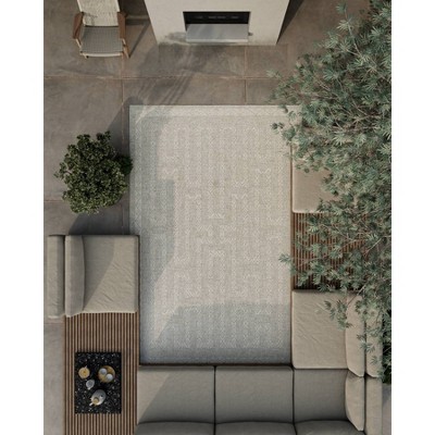 Hampton Gray Rectangular Synthetic Indoor/Outdoor Rug 5' x 7'