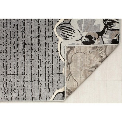 Vera Gray Tufted Floral 5' x 7' Area Rug