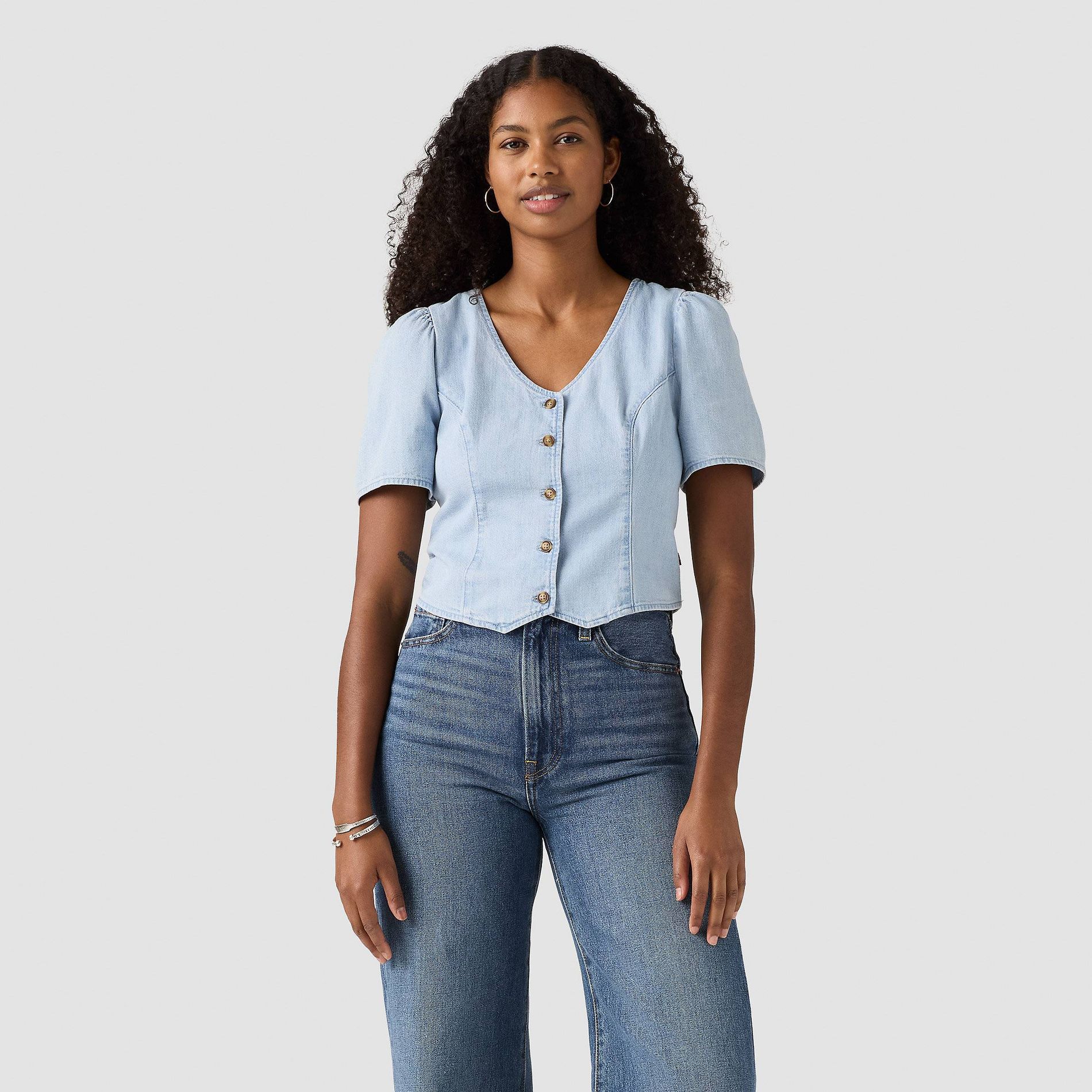 Levi's® Women's Moxie Short Sleeve Denim Blouse - Soft As Butter S