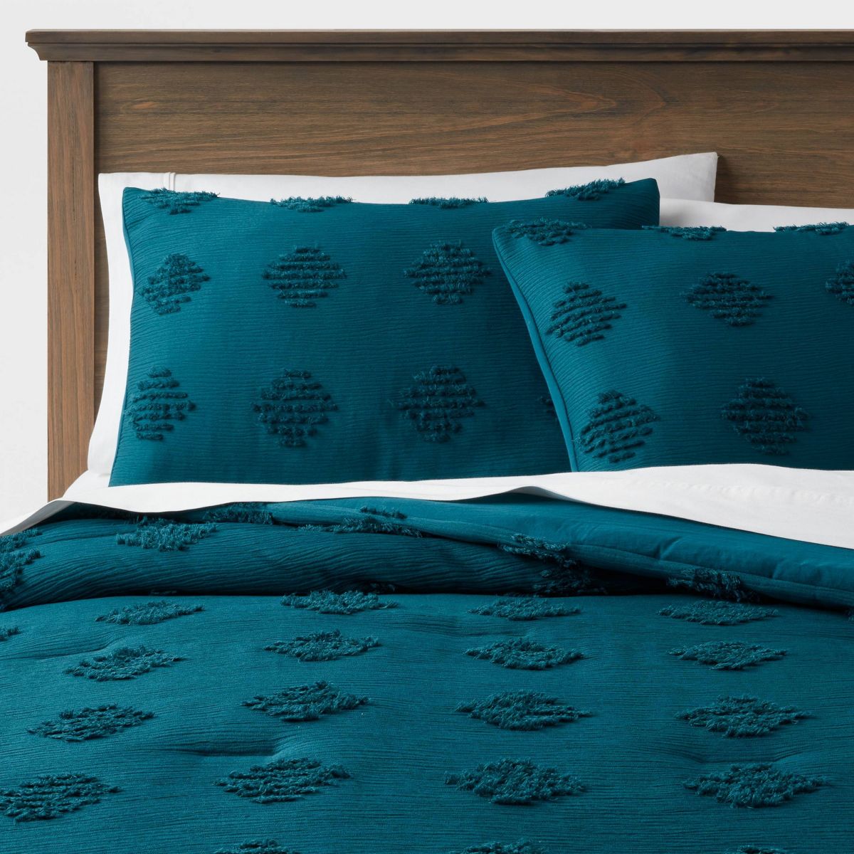 Tufted Diamond Crinkle Comforter and Sham Set - Threshold™ - thumbnail 5