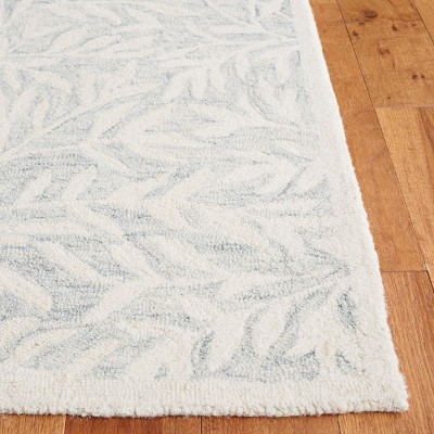 Light Gray Floral Hand-Tufted Wool Area Rug, 3' x 5'