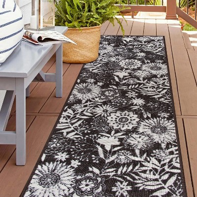 Gray Floral Flat Woven Reversible Indoor/Outdoor Rug