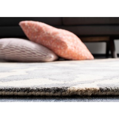 Handmade Black and Beige Wool Tufted Area Rug