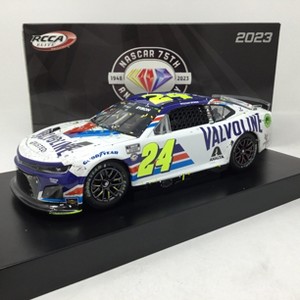 William Byron 2023 Valvoline Phoenix Race Win Elite 1:24 Diecast - 1 of 4