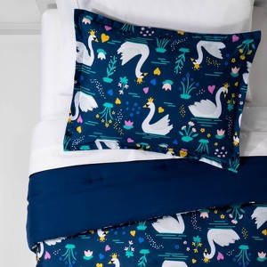 Twin 2pc Swans Comforter Set Blue - Pillowfort