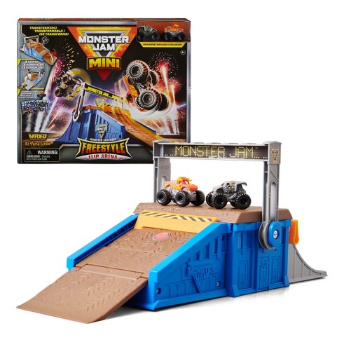 Hot Wheels Monster Trucks Arena Smashers & Truck Set w/2 Free