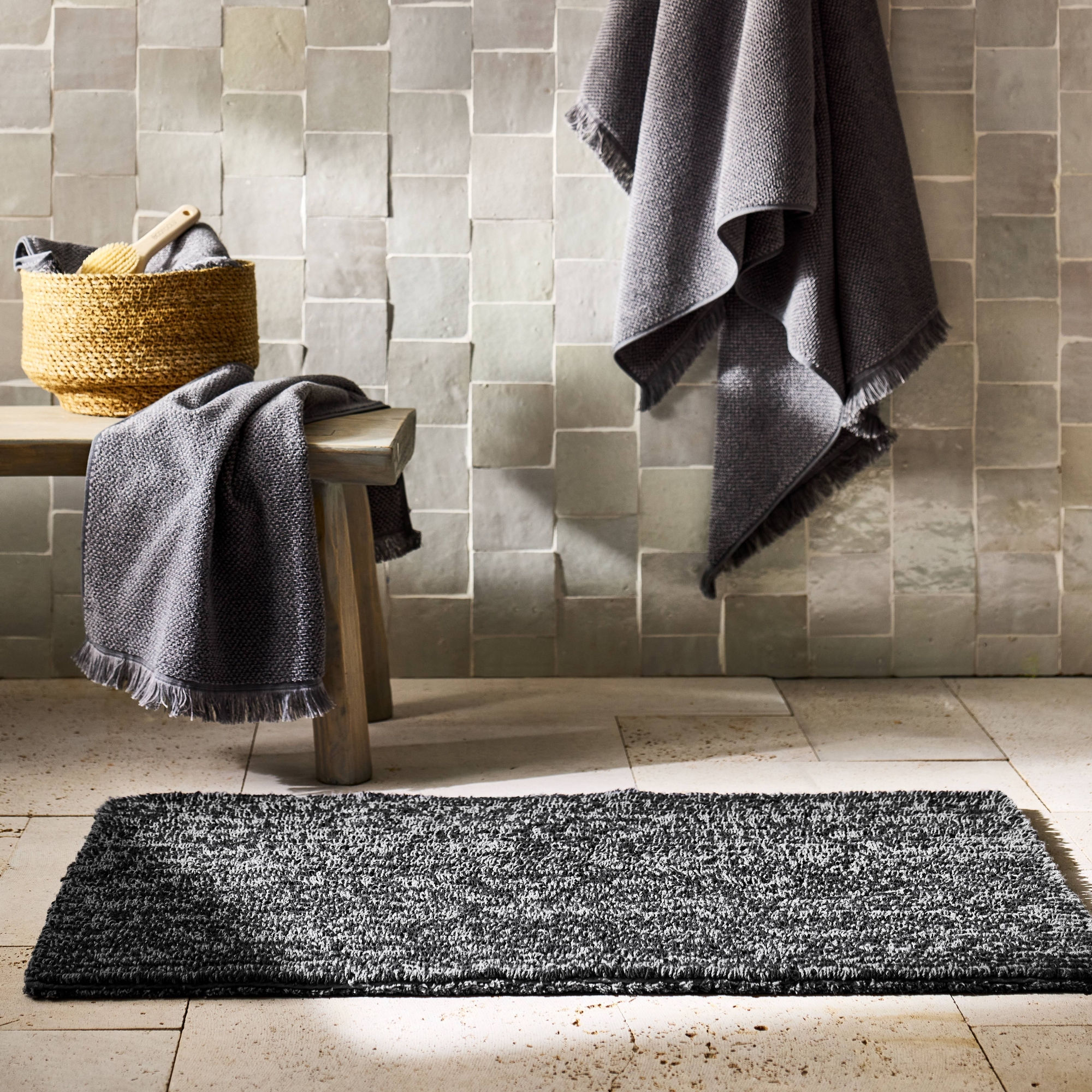 21"x34" Organic Melange Reversible Bath Rug Black - Casaluna™