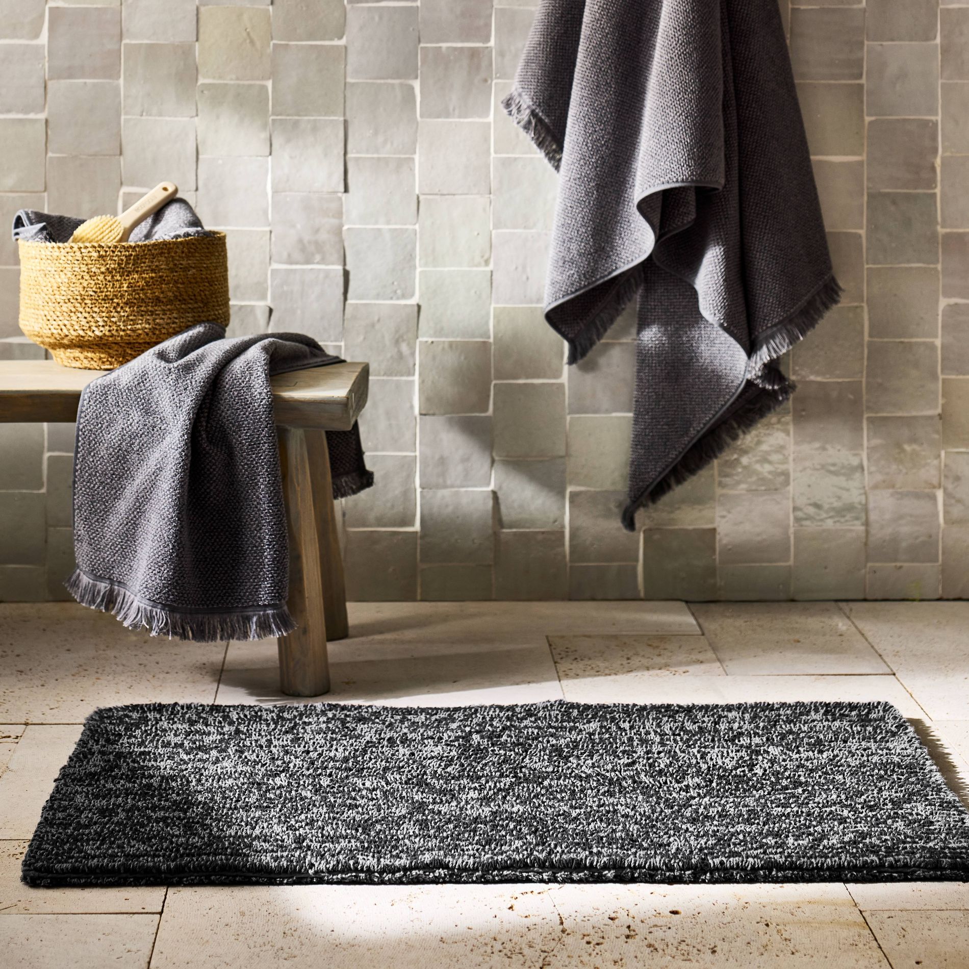 21"x34" Organic Melange Reversible Bath Rug Black - Casaluna™