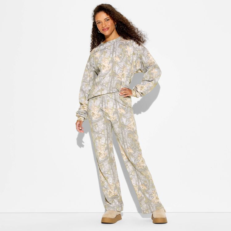 Women's Wide Leg Fleece Graphic Sweatpants - Camo XXL : Target