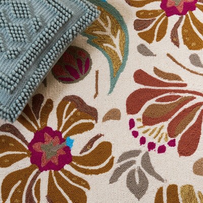Ivory and Grey Hand-Hooked Floral Area Rug, 5' x 8'