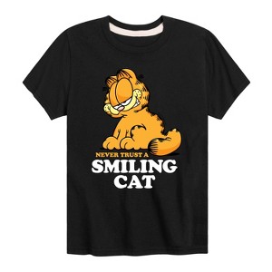 Boys' - Garfield - Never Trust Smiling Cat Short Sleeve Graphic T-Shirt - 1 of 4