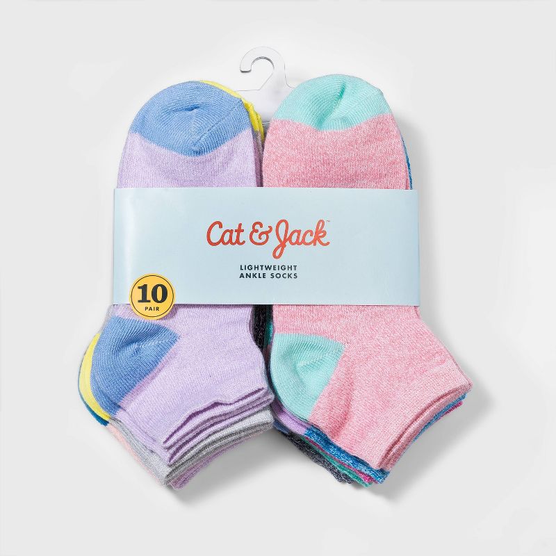 Girls' 10pk Lightweight Ankle Socks - Cat & Jack™, 2 of 3