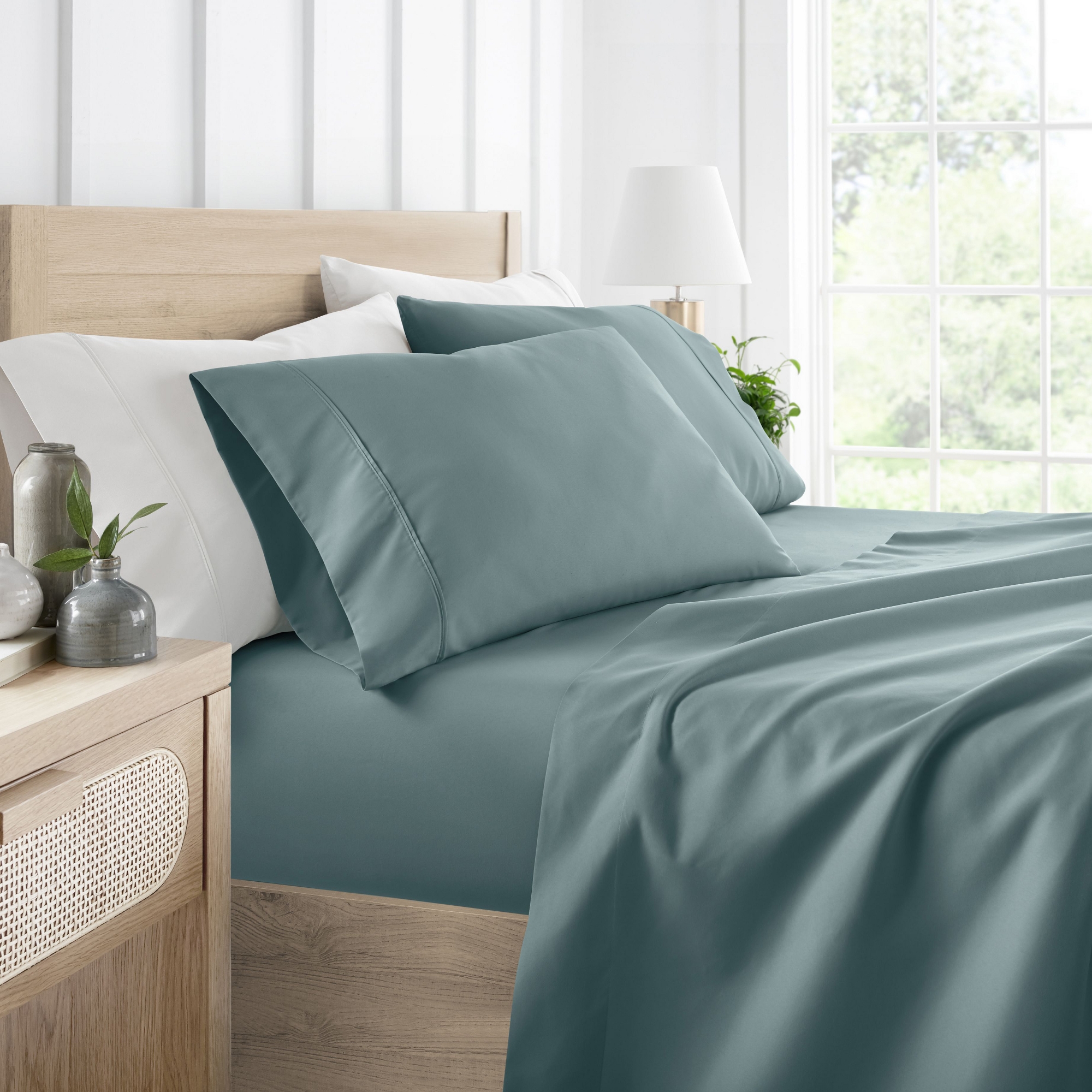 4 Piece Bed Sheet Set Solid Double Brushed Microfiber, Ultra Soft, Deep Pocket - Becky Cameron, Ocean Blue, Queen