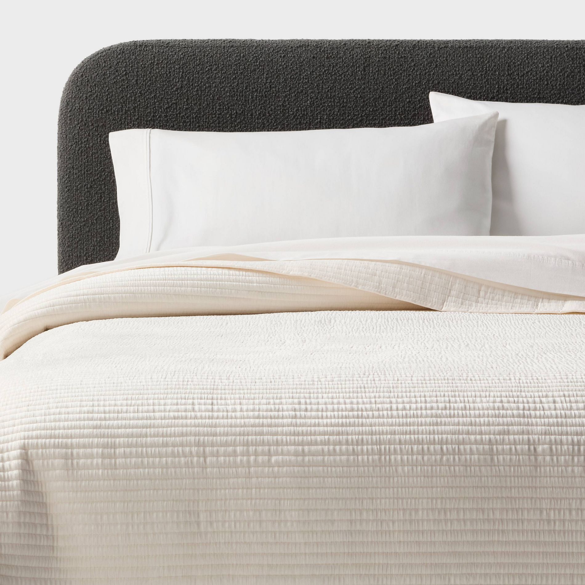 Full/Queen Ruched Velvet Quilt Khaki - Threshold™
