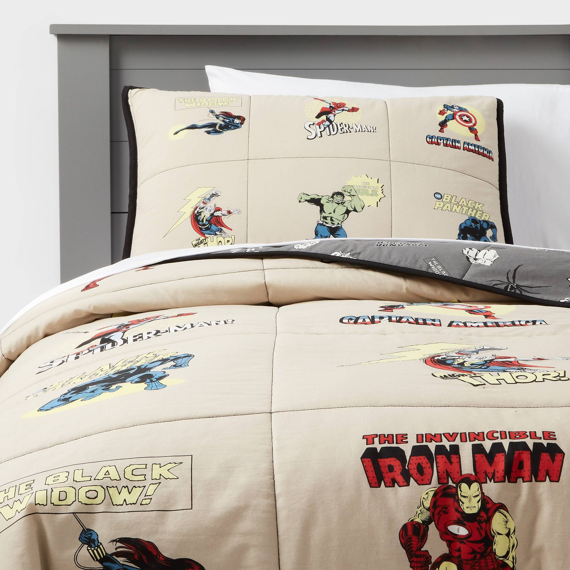 Full/Queen Marvel Characters Kids' Quilt - The Marvel Collection by Pillowfort™