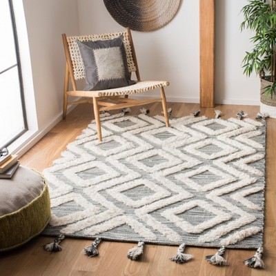 Ivory and Gray Tufted Wool Rectangular Area Rug