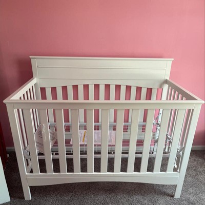 Delta skylar hot sale crib reviews