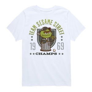 Boys' - Sesame Street - Oscar Team Sesame Street Short Sleeve Graphic T-Shirt - 1 of 4