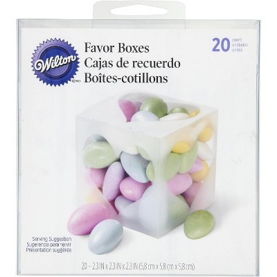 Wilton Square Heart Box