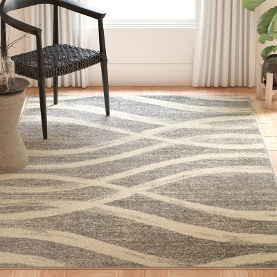 Chic Grey/Cream Synthetic 6' x 9' Easy-Care Rectangular Rug