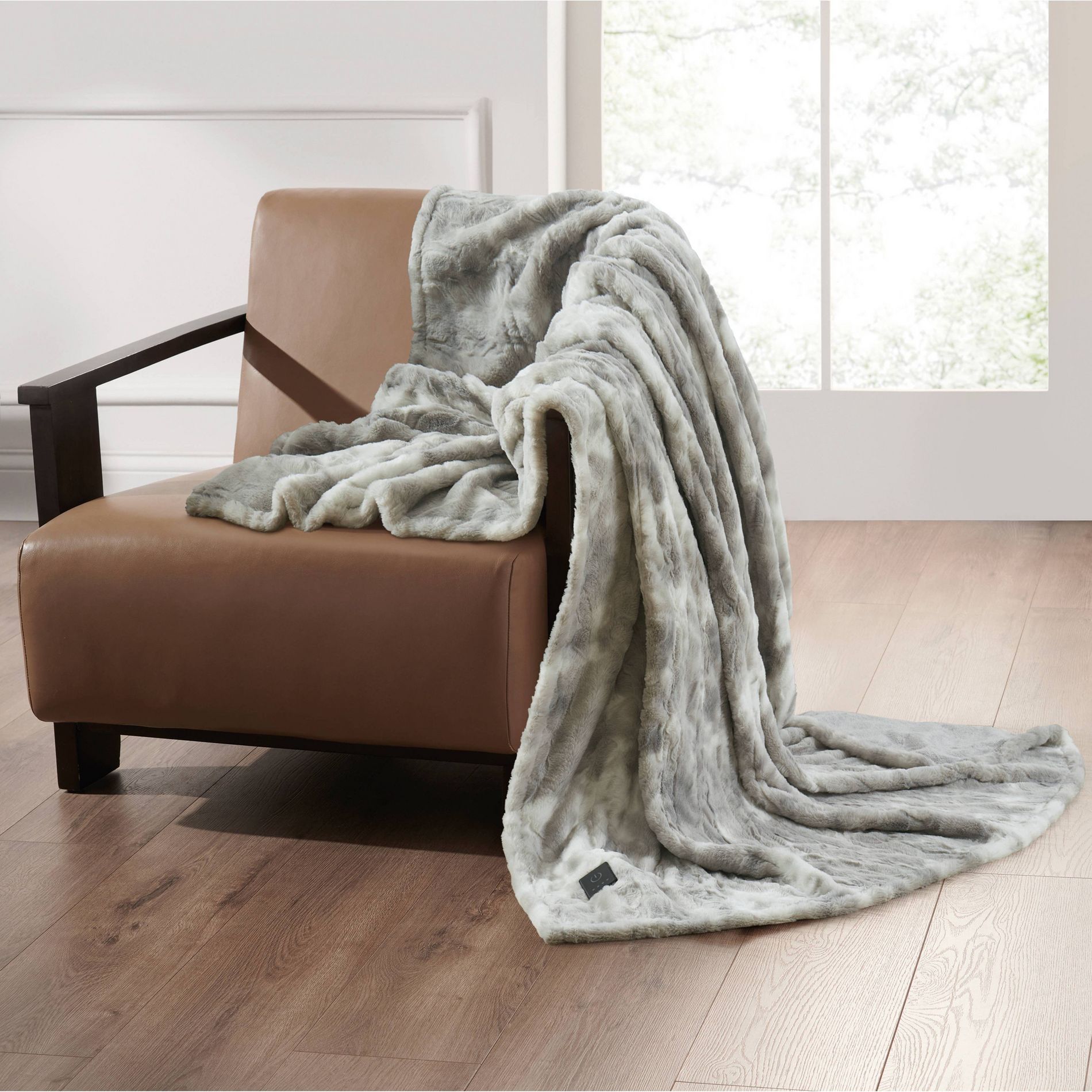 Brookstone Heated Oversized Marble Faux Fur Throw Gray