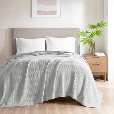 Luxurious King-Sized Gray Waffle Weave Cotton Blanket