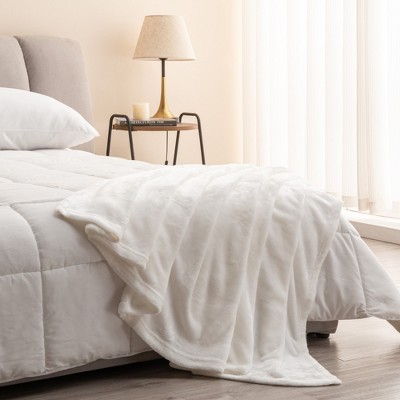 Great Bay Home Velvet Plush Fleece Solid Warm and Cozy Throw Blanket (Twin, Optic White)
