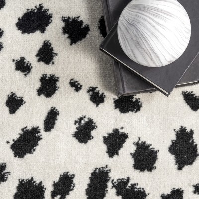 Reversible Beige Cheetah Print Easy-Care Area Rug, 4' x 6'