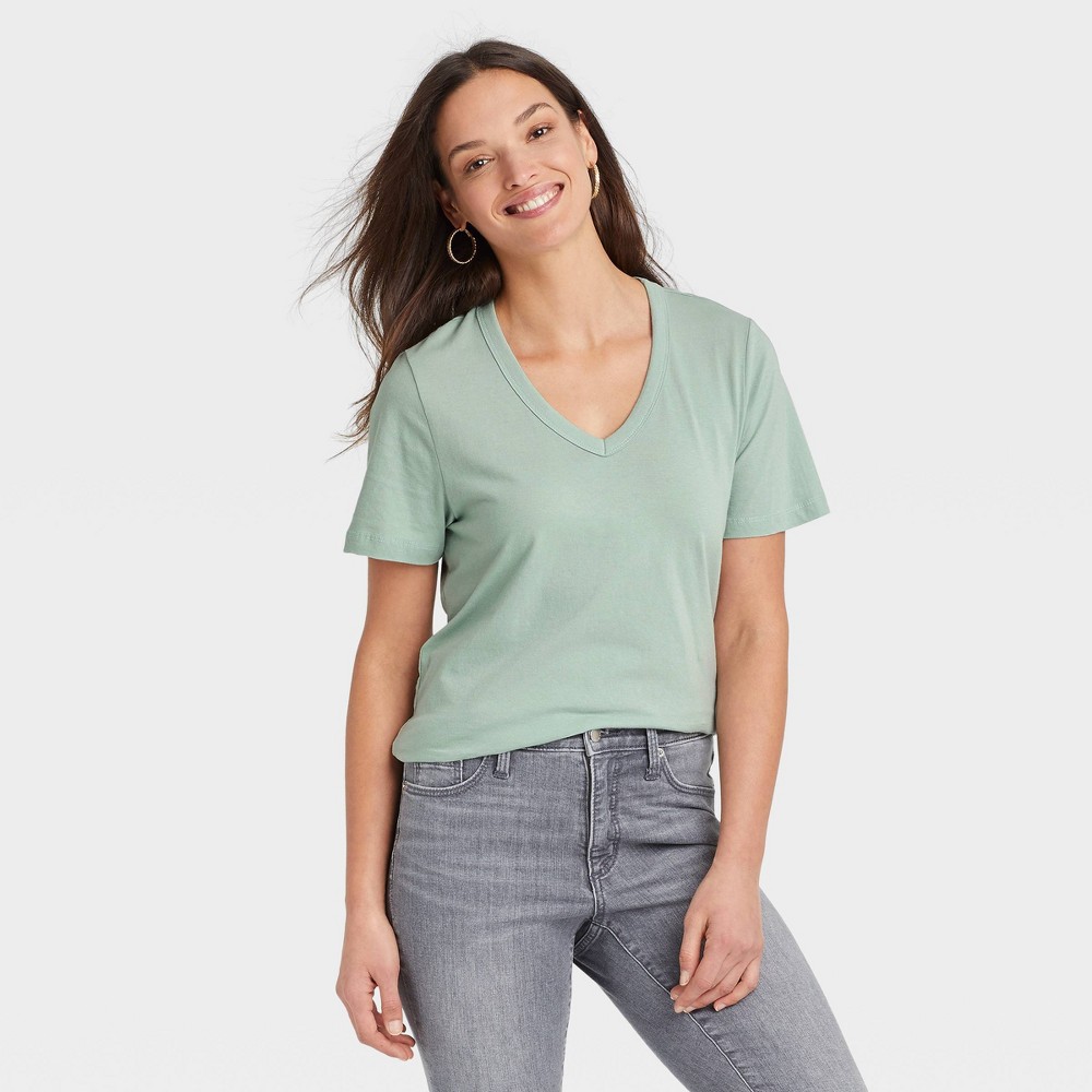 Small Women's Short Sleeve V-Neck T-Shirt - Universal Thread Light Green S