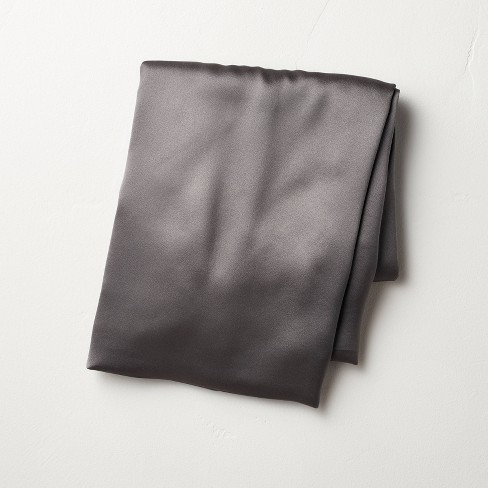 Standard silk outlet pillowcase