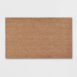 1'6"x2'6" Solid Doormat Beige - Room Essentials™